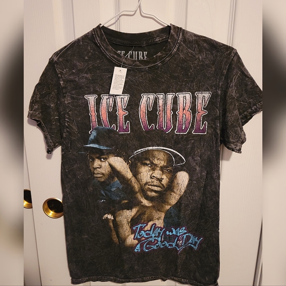 NWT Ice Cube Graphic Tee